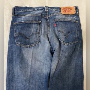 Levi’s Men’s 501 distressed Jeans